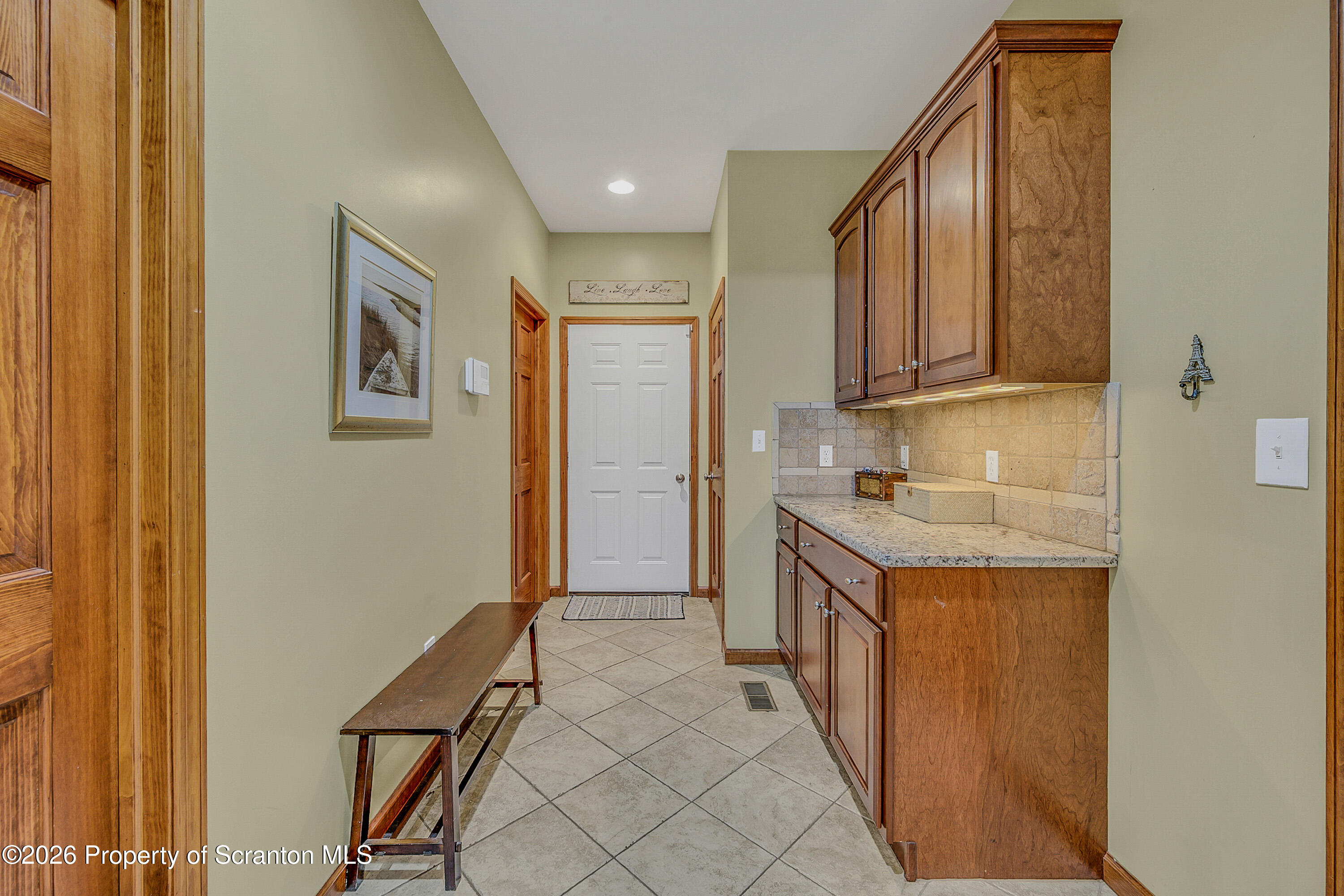 618 Goldbutton Street Archbald, PA 18403 - Photo 20 of 73 Hallway