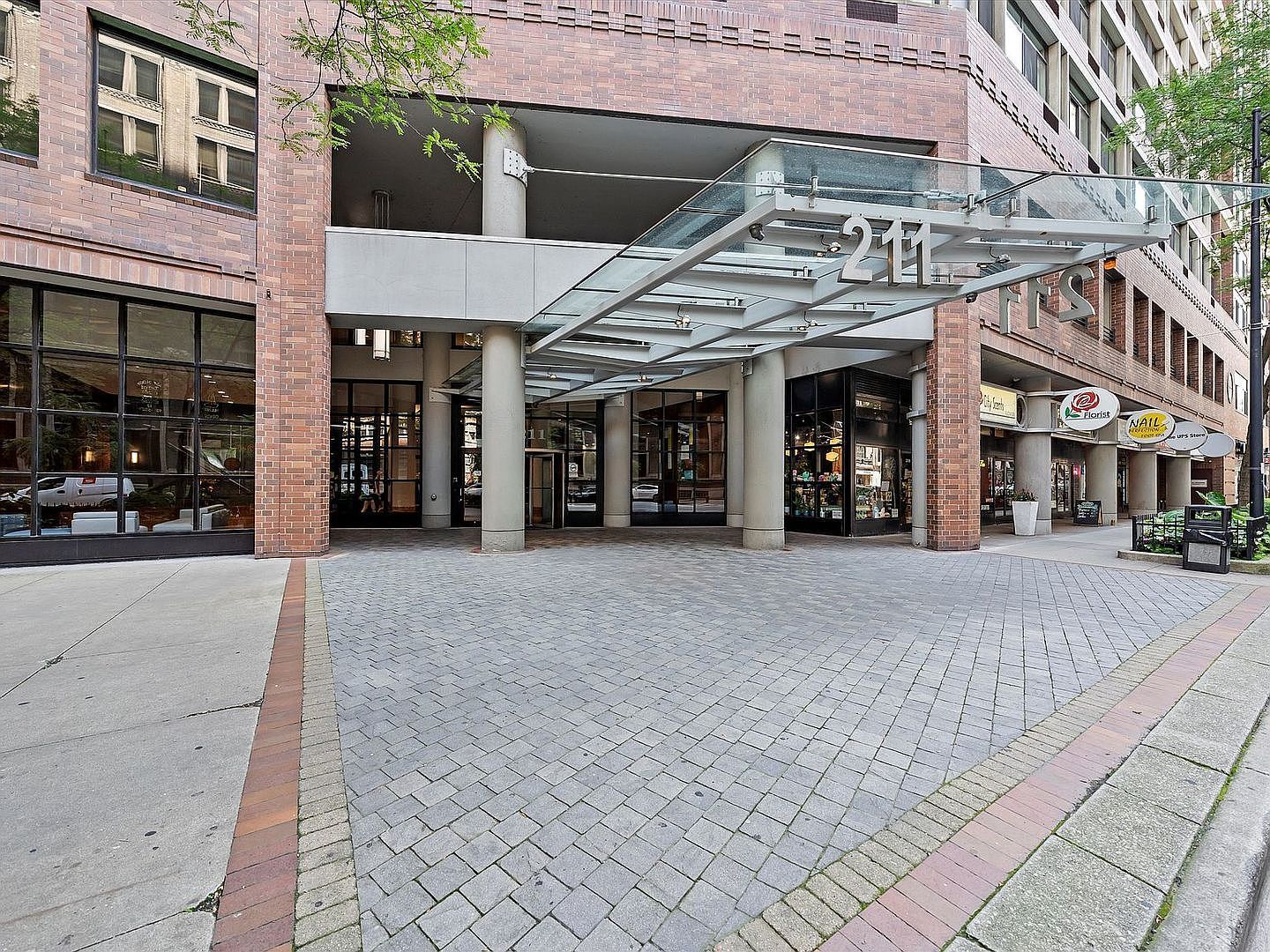 211 East Ohio Street, Unit 307 Chicago, IL 60611 - Photo 1 of 24
