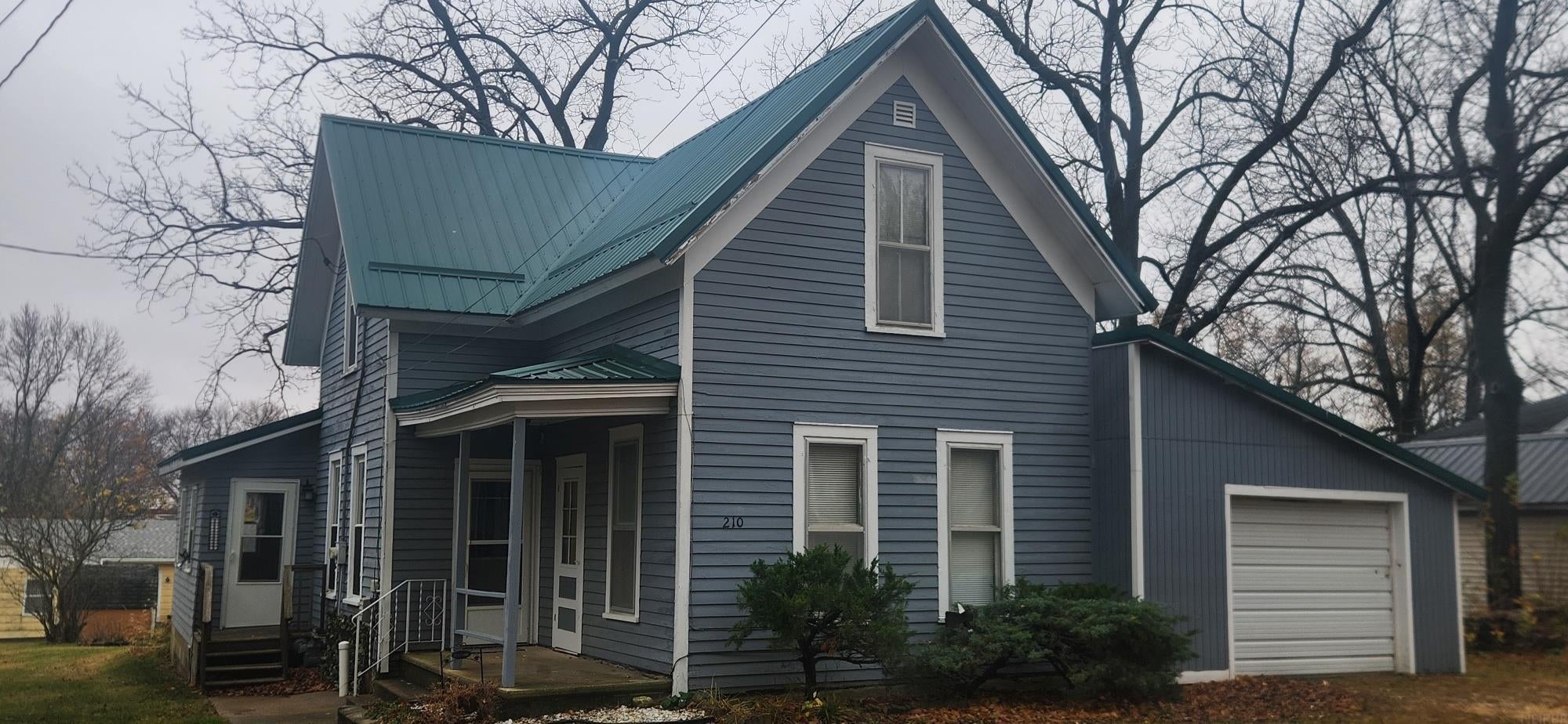 210 West Spring Street Strawberry Point, IA 52076 - Photo 1 of 16 Gallery Image 1