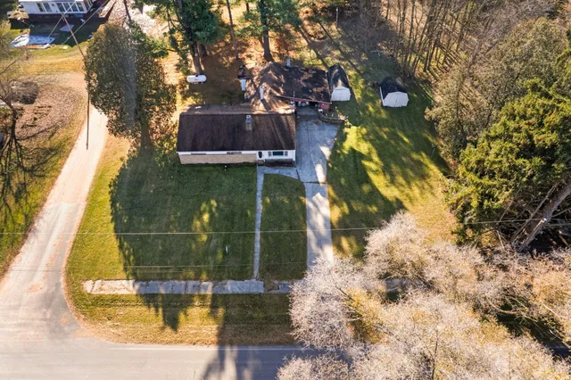 $130,000 | 245 Millbrook Road, Blanchard, MI 49310