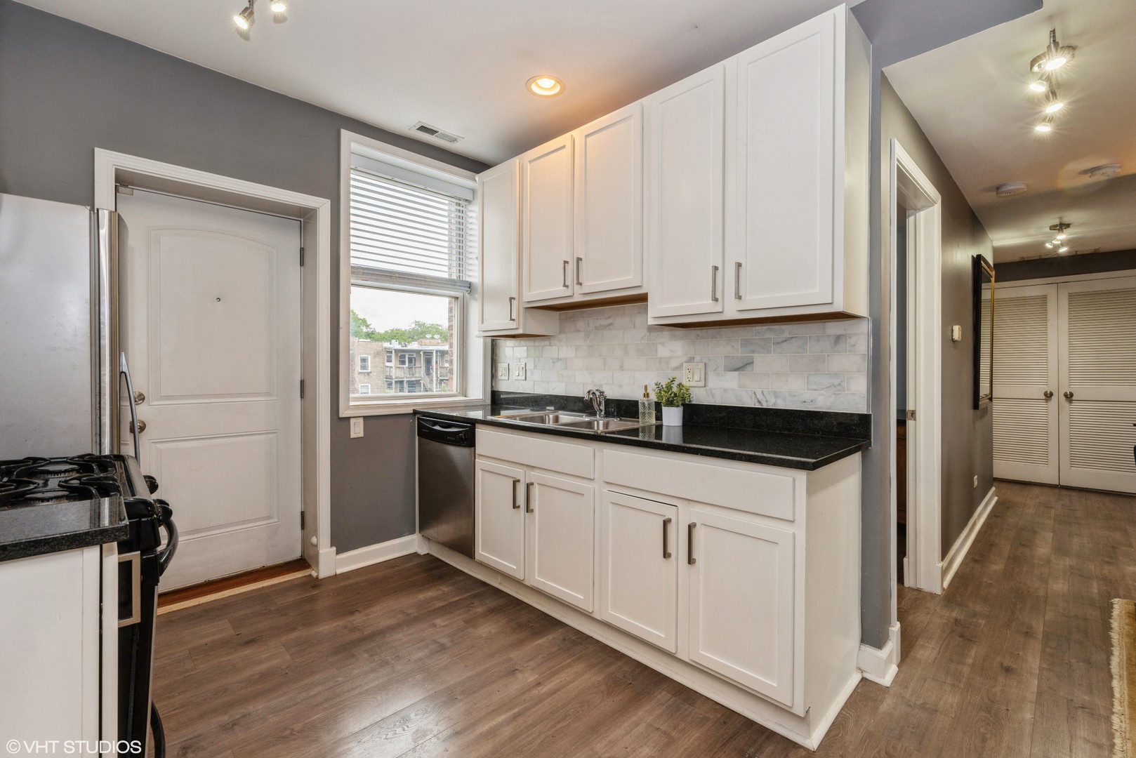 1746 West Rascher Avenue, Unit 3 Chicago, IL 60640 - Photo 2 of 13