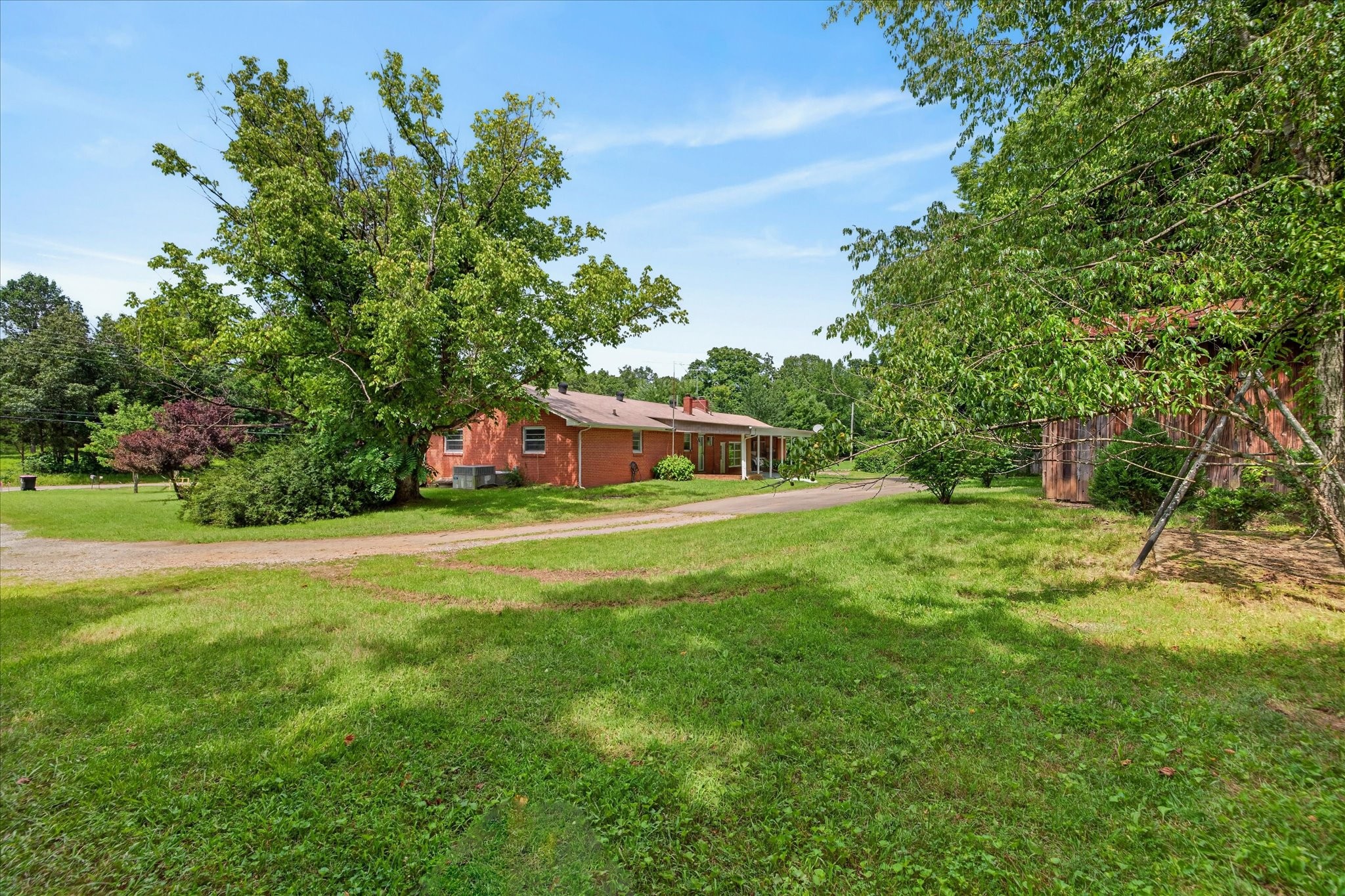 910 Highway 13 Cunningham, TN 37052 - Photo 36 of 51 Gallery Image 36