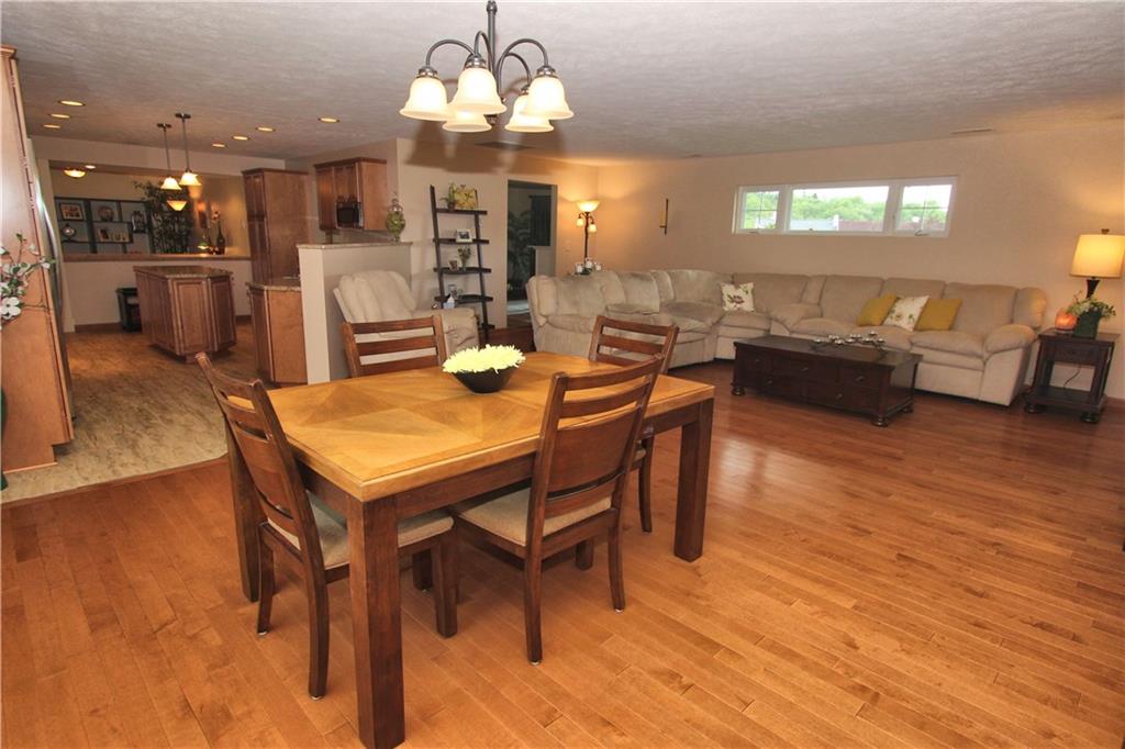 319 Springdale Road Venetia, PA 15367 - Photo 3 of 25