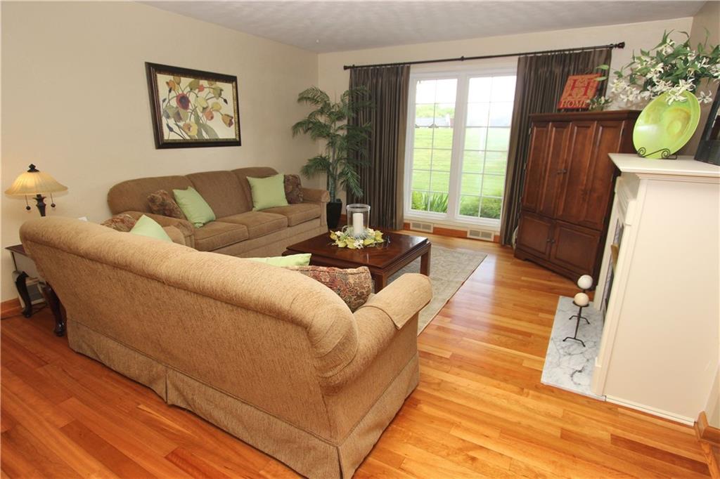 319 Springdale Road Venetia, PA 15367 - Photo 5 of 25