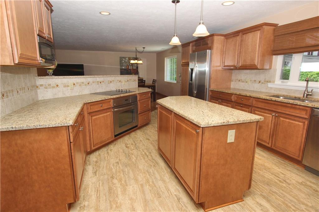 319 Springdale Road Venetia, PA 15367 - Photo 7 of 25
