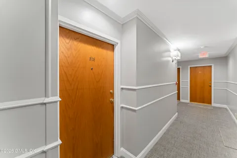 $475,000 | 351 Pemberwick Road, Unit 818, Greenwich, CT 06831