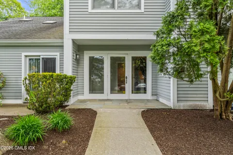 $475,000 | 351 Pemberwick Road, Unit 818, Greenwich, CT 06831