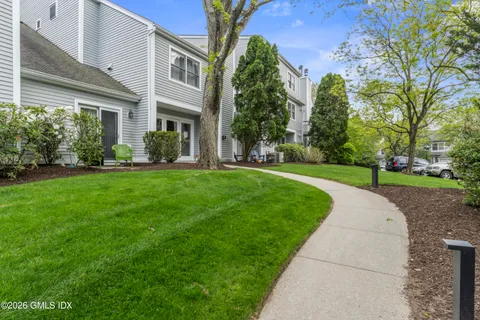 $475,000 | 351 Pemberwick Road, Unit 818, Greenwich, CT 06831