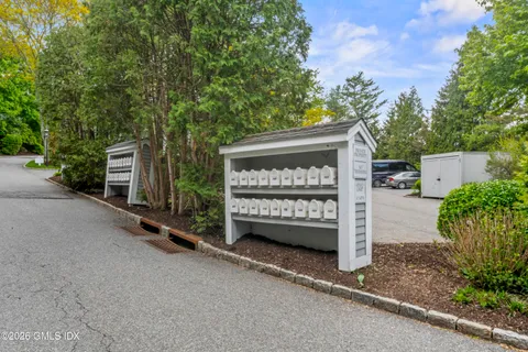 $475,000 | 351 Pemberwick Road, Unit 818, Greenwich, CT 06831