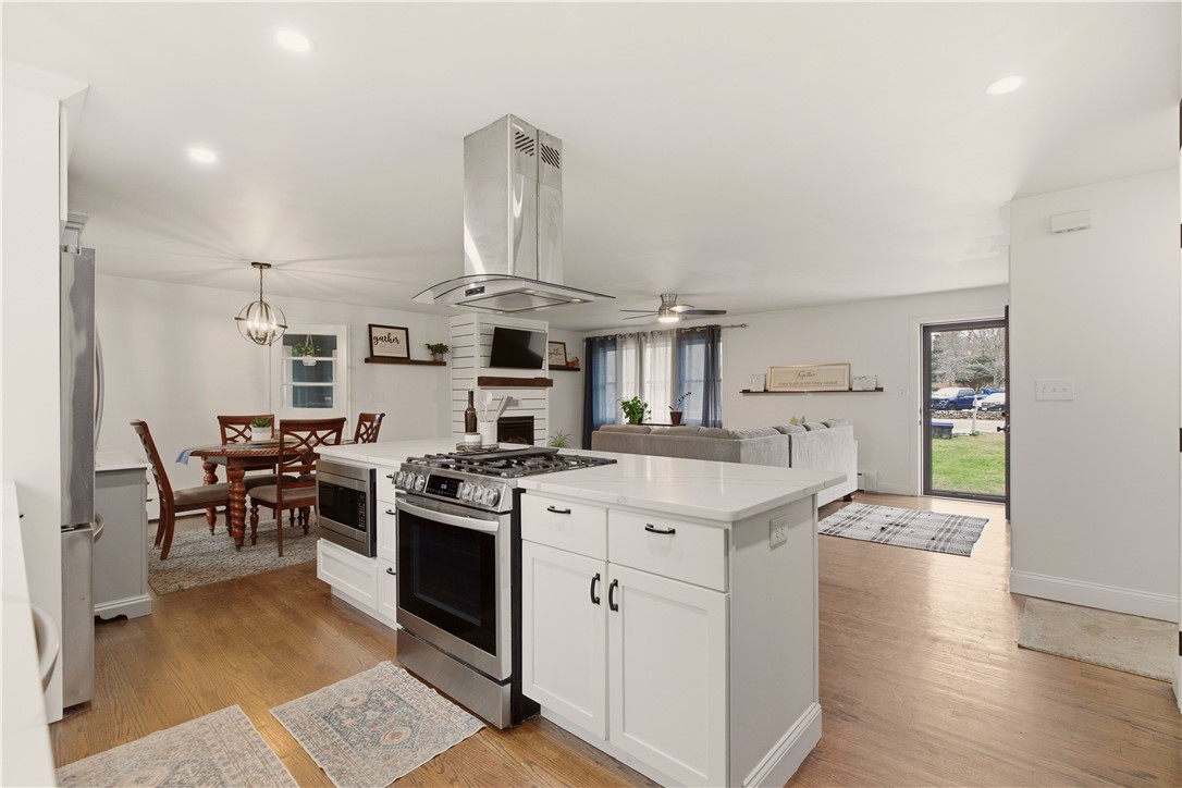 739 E Road Tiverton, RI 02878 - Photo 12 of 41