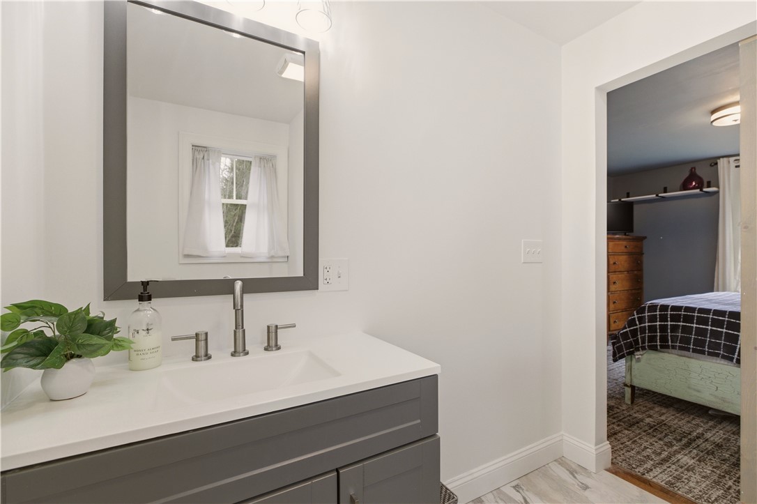 739 E Road Tiverton, RI 02878 - Photo 19 of 41