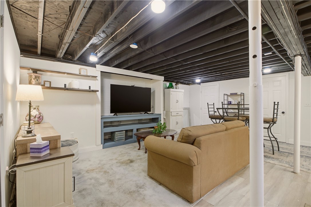 739 E Road Tiverton, RI 02878 - Photo 26 of 41