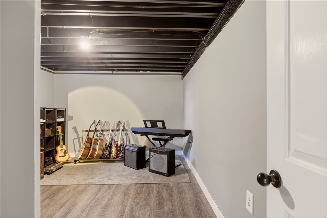 739 E Road Tiverton, RI 02878 - Photo 29 of 41