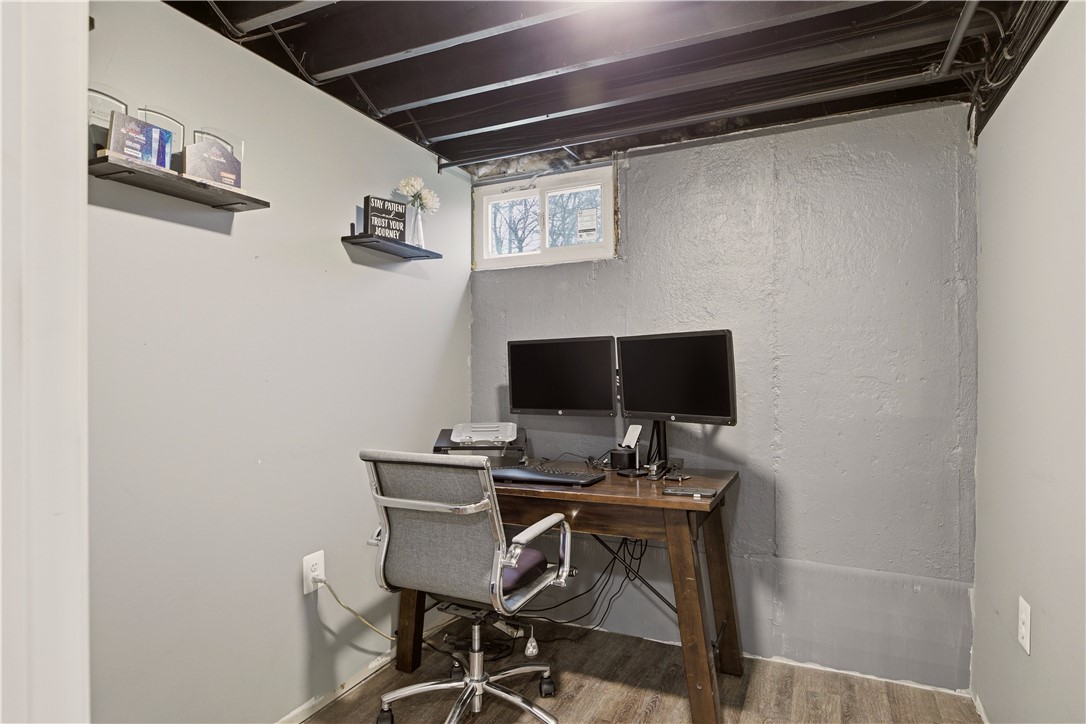 739 E Road Tiverton, RI 02878 - Photo 30 of 41