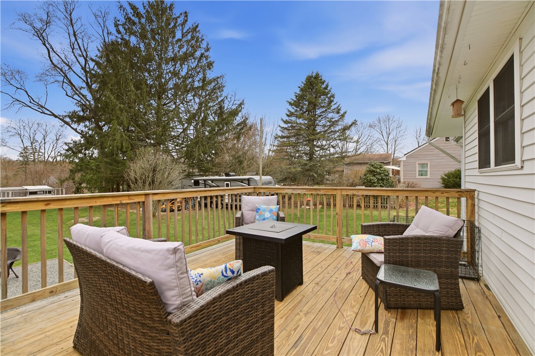 739 E Road Tiverton, RI 02878 - Photo 33 of 41