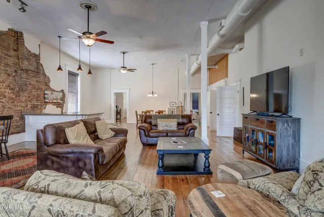 $685,000 | 109 East Main Street, Unit STE 301, Jonesborough, TN 37659