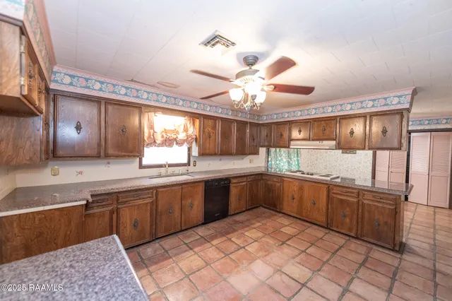 $310,000 | 401 Great Slave Avenue, Eunice, LA 70535