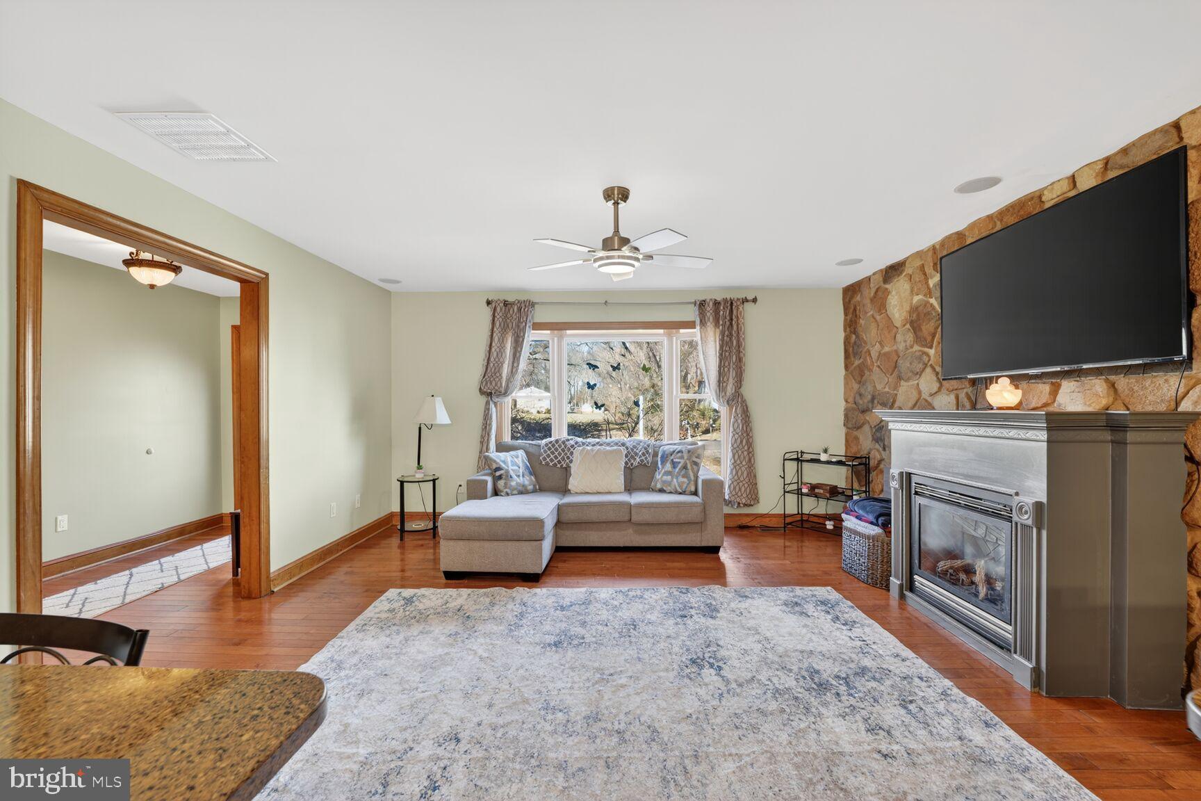 1161 Steamboat Road Shady Side, MD 20764 - Photo 4 of 30