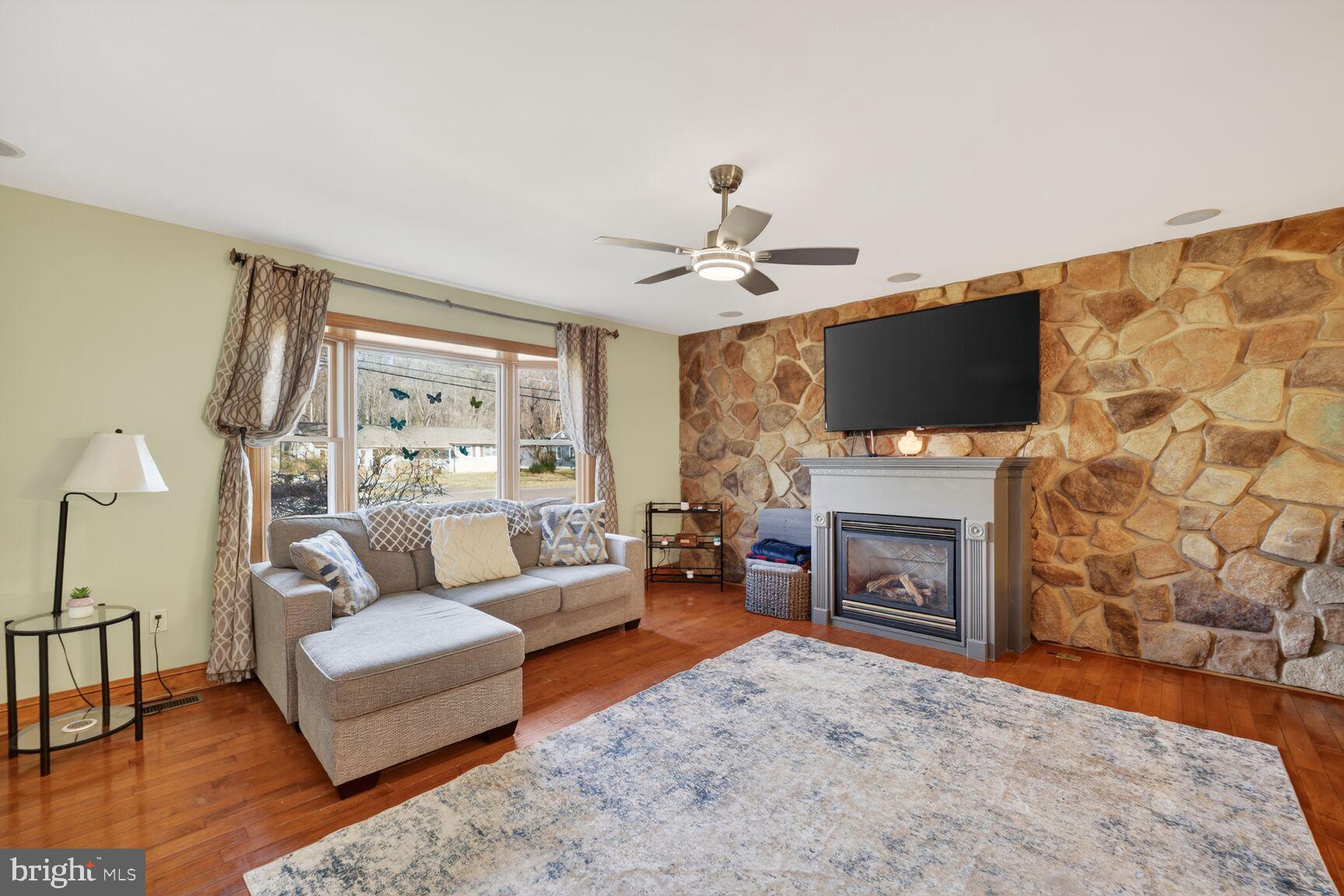 1161 Steamboat Road Shady Side, MD 20764 - Photo 5 of 30