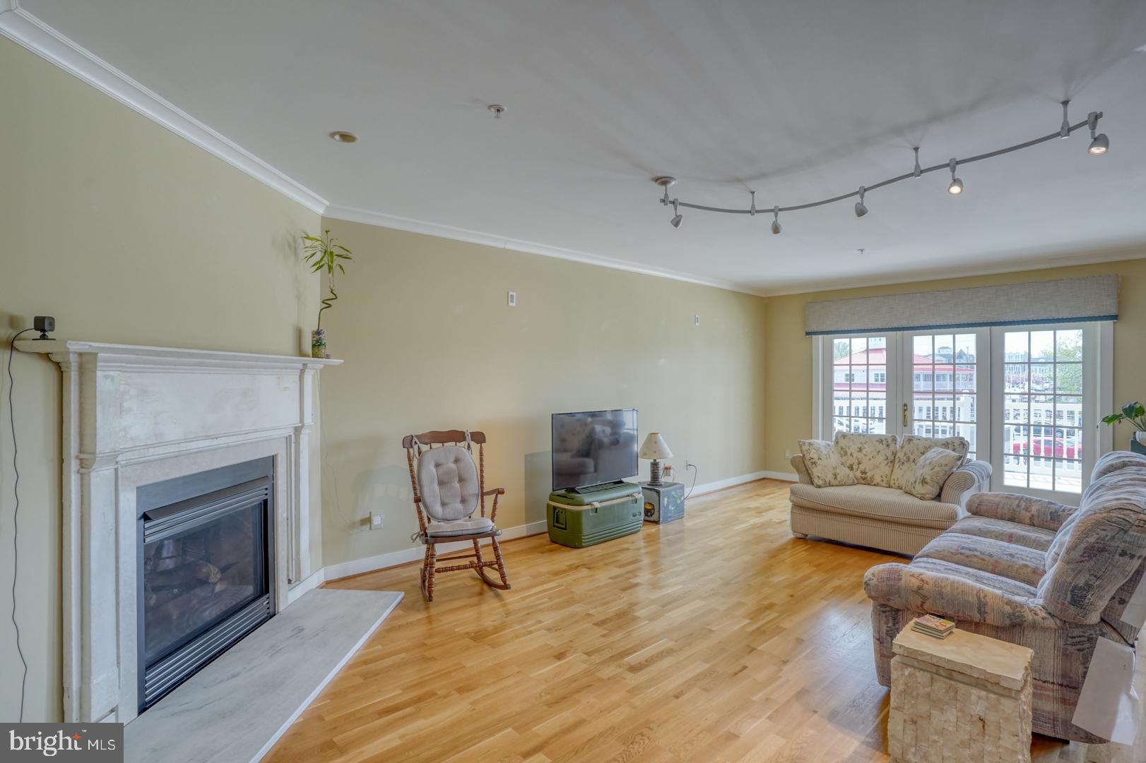 110 Anglers Road, Unit 204 Lewes, DE 19958 - Photo 25 of 32 Fireplace...