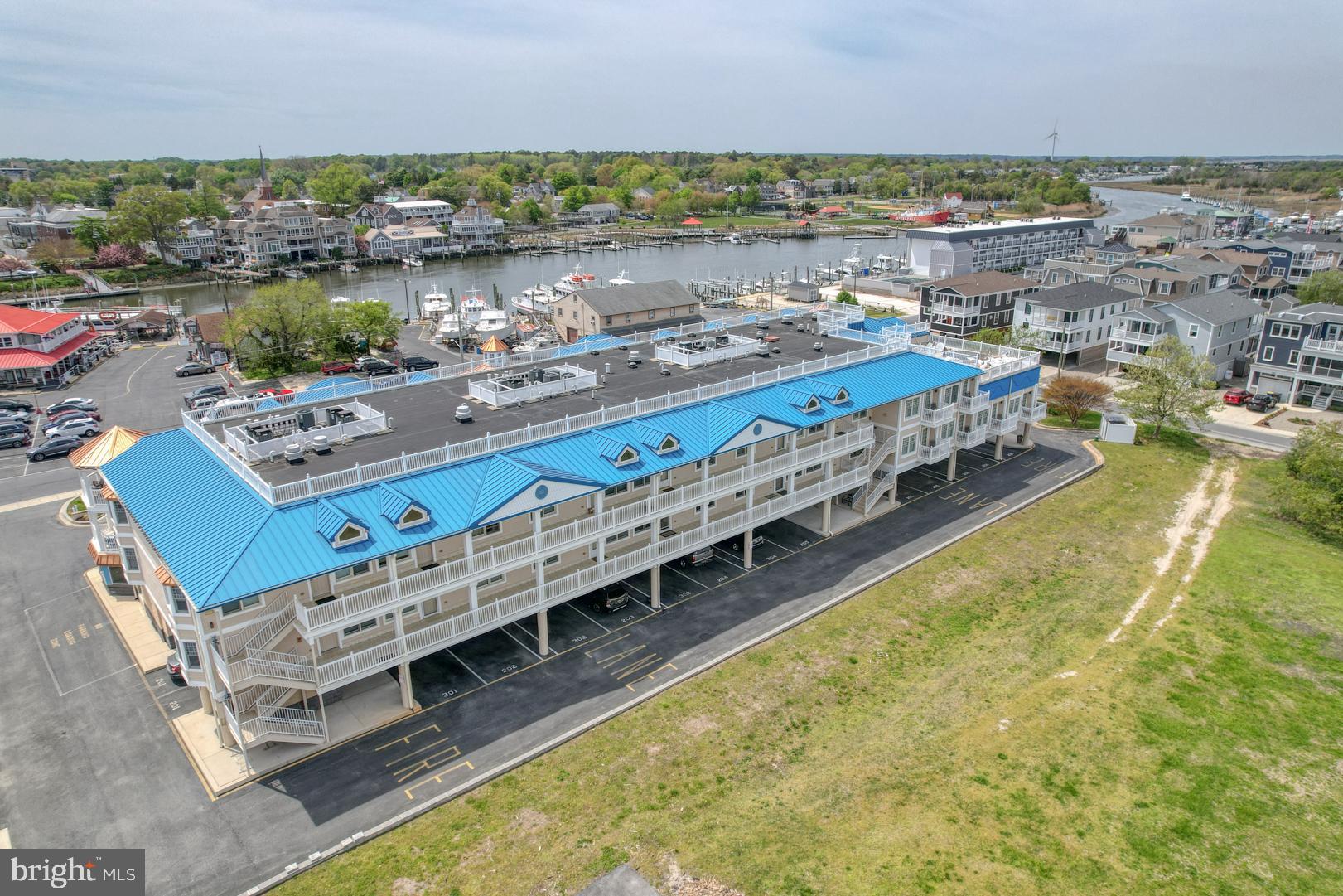 110 Anglers Road, Unit 204 Lewes, DE 19958 - Photo 7 of 32 Walk to bars, restaurants, shops...