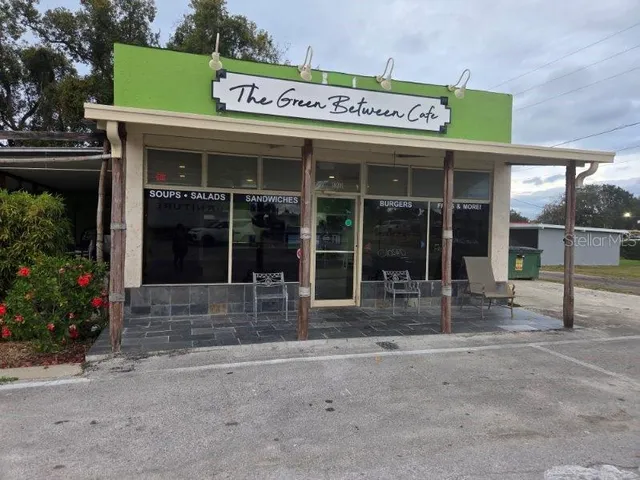 $458,000 | 38201 10th Avenue, Zephyrhills, FL 33542