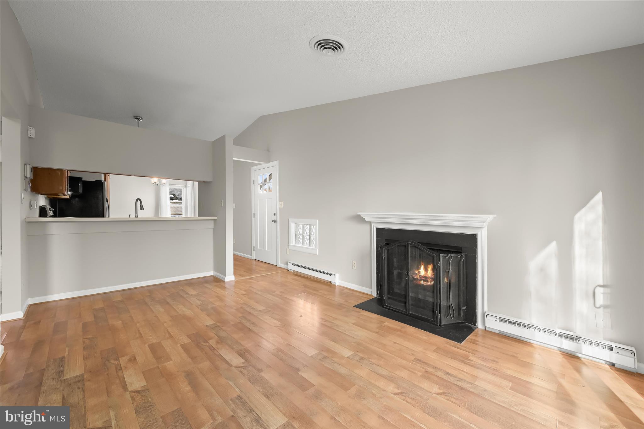 804 Chadwick Circle Frederick, MD 21701 - Photo 11 of 36 Living Room