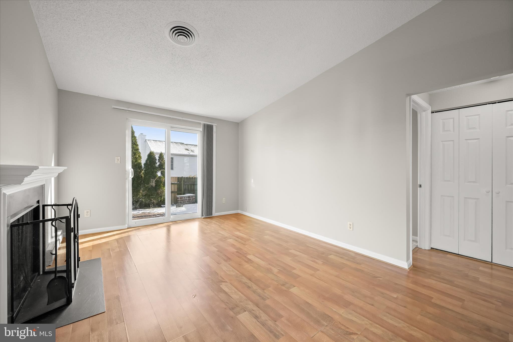804 Chadwick Circle Frederick, MD 21701 - Photo 10 of 36 Living Room