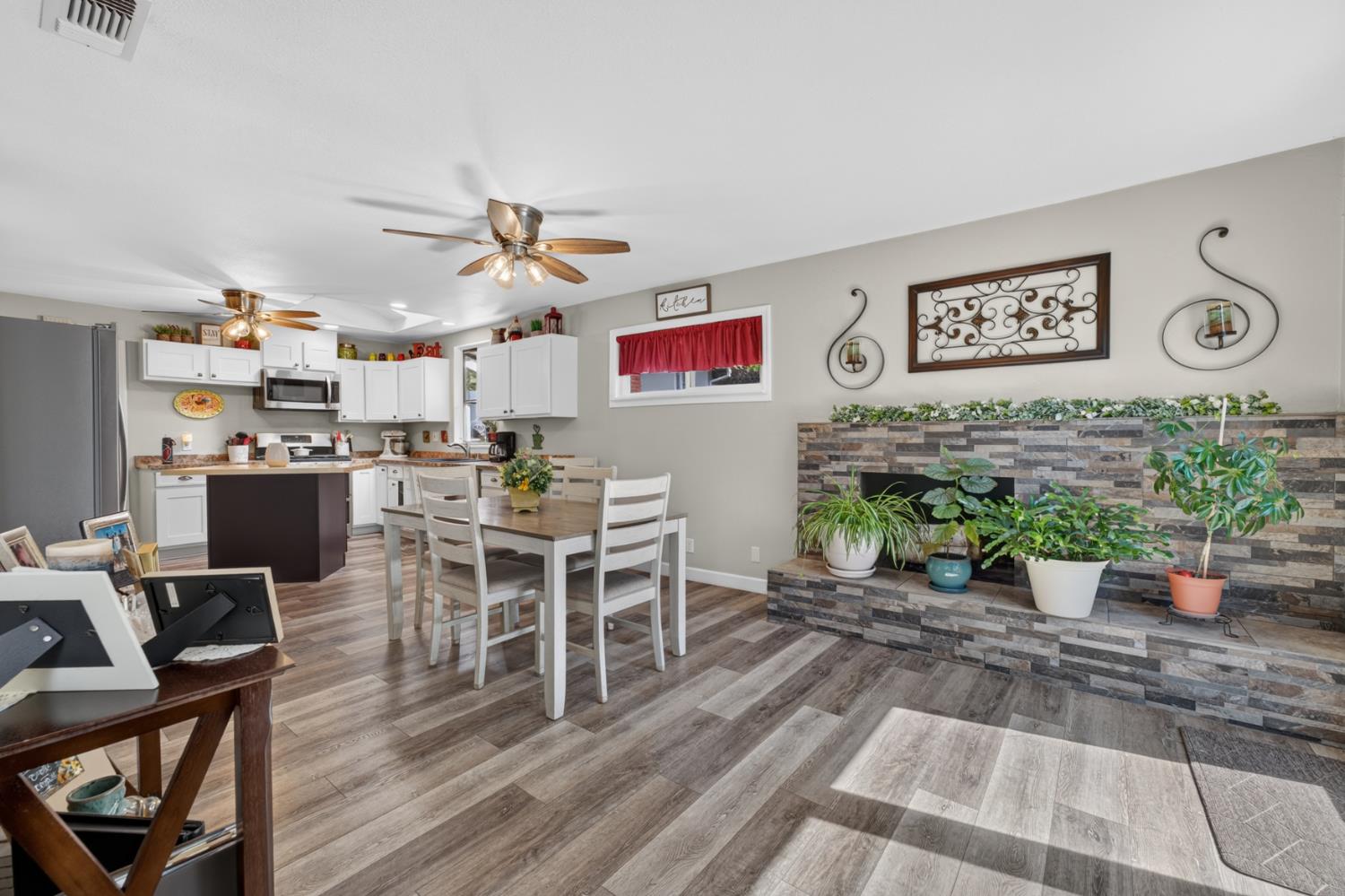 10648 Biscay Way Rancho Cordova, CA 95670 - Photo 12 of 33