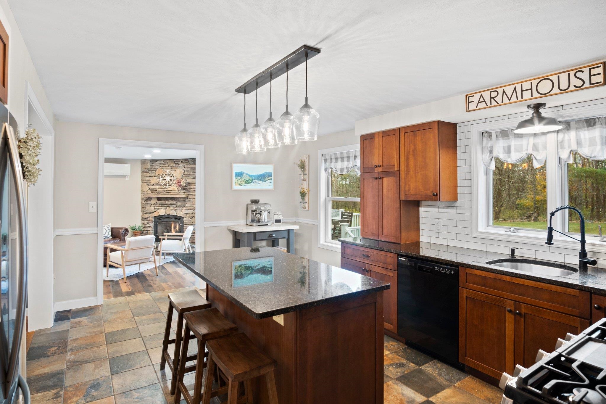 132 South Road Kensington, NH 03833 - Photo 8 of 46 Gallery Image 8
