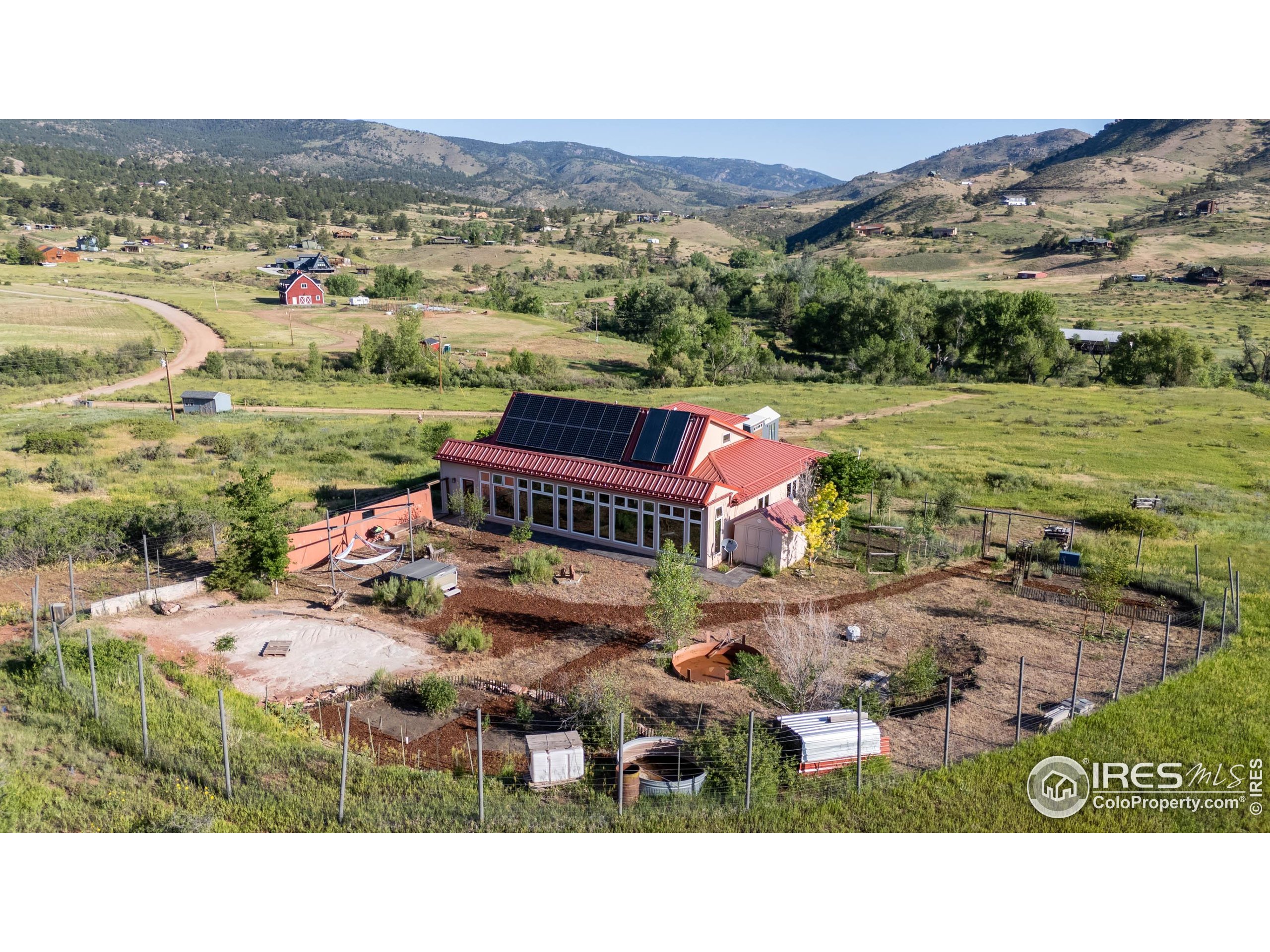 108 Lone Star Road Lyons, CO 80540 - Photo 13 of 38