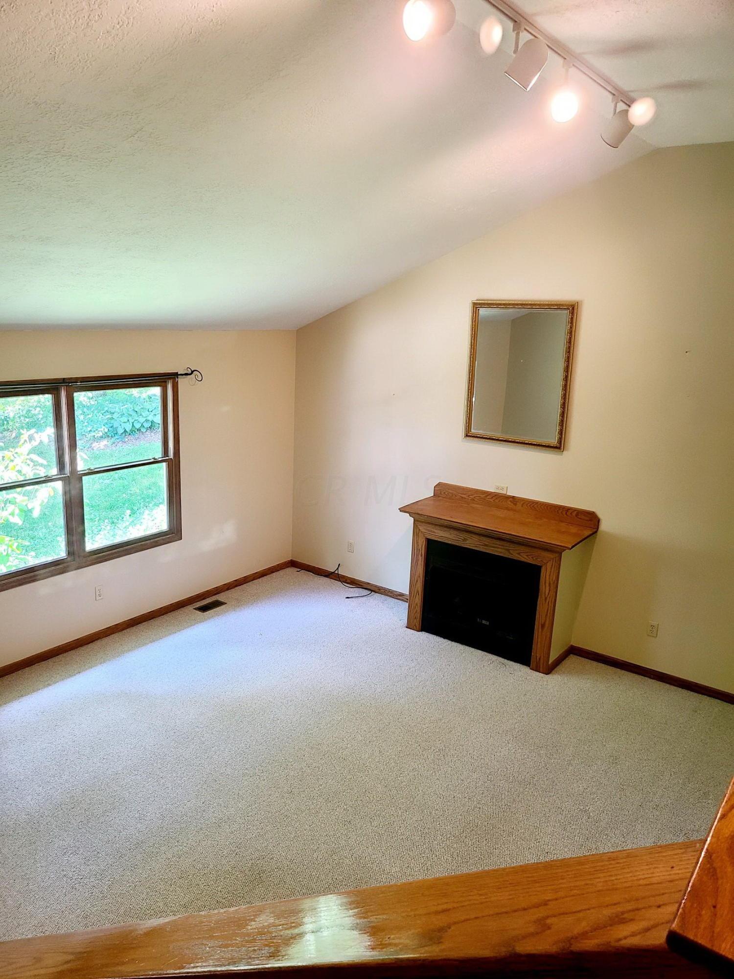 28721 Black Road Danville, OH 43014 - Photo 8 of 12