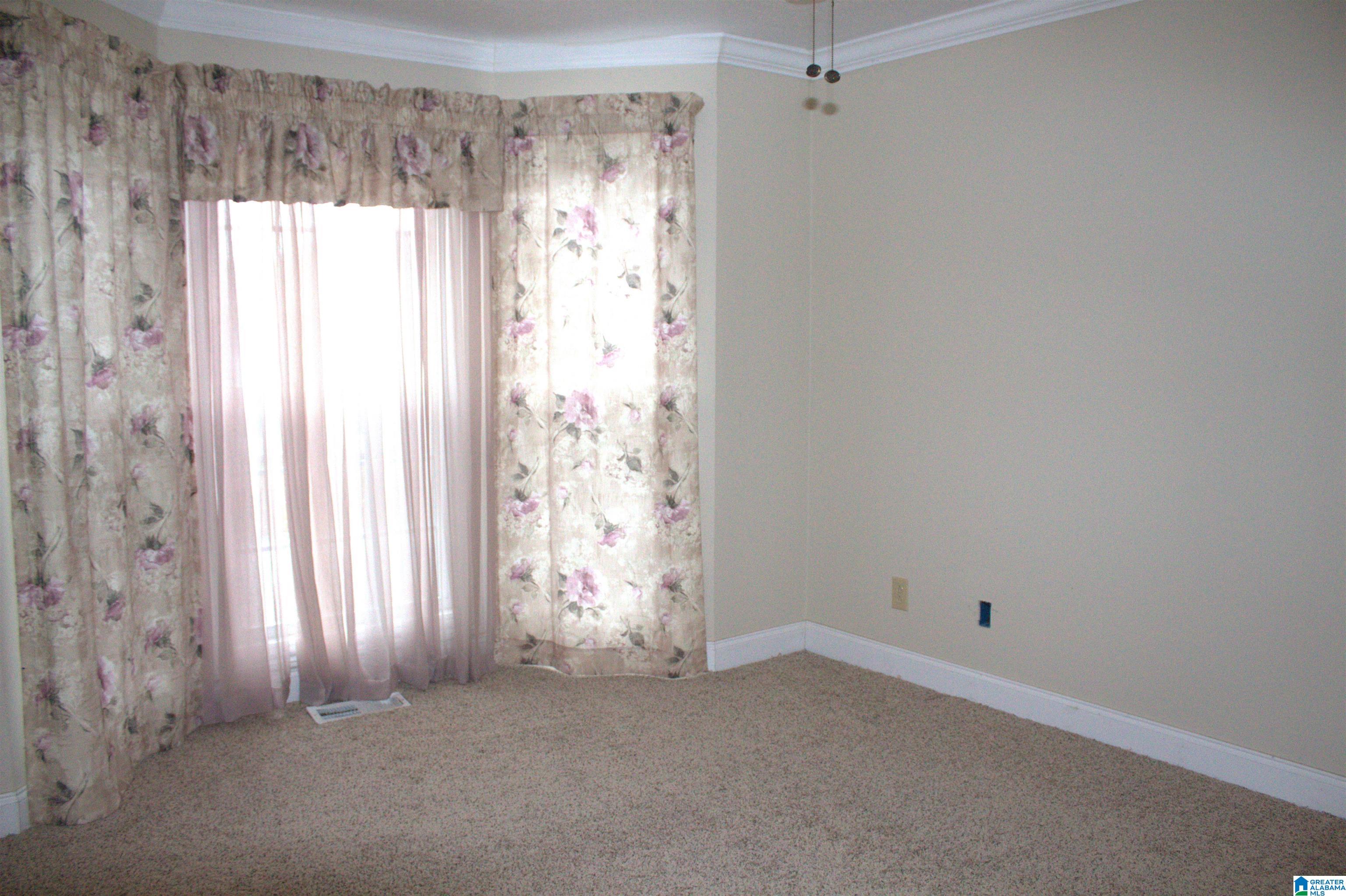 6207 Woodford Road Anniston, AL 36206 - Photo 11 of 28