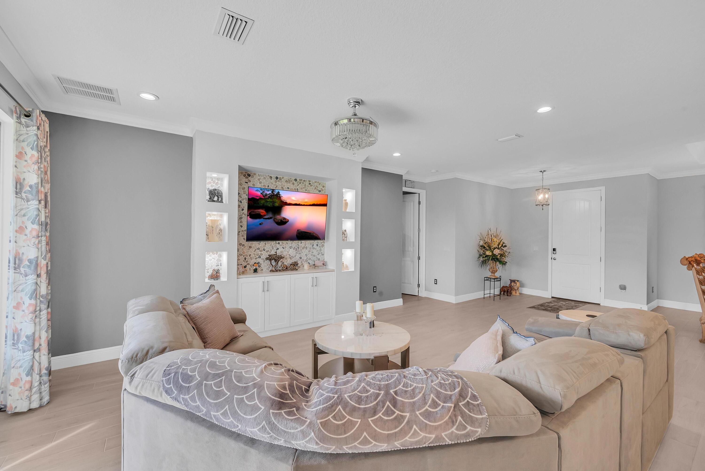 148 Southwest Sea Lion Road Port St. Lucie, FL 34953 - Photo 5 of 42 dsc_2679