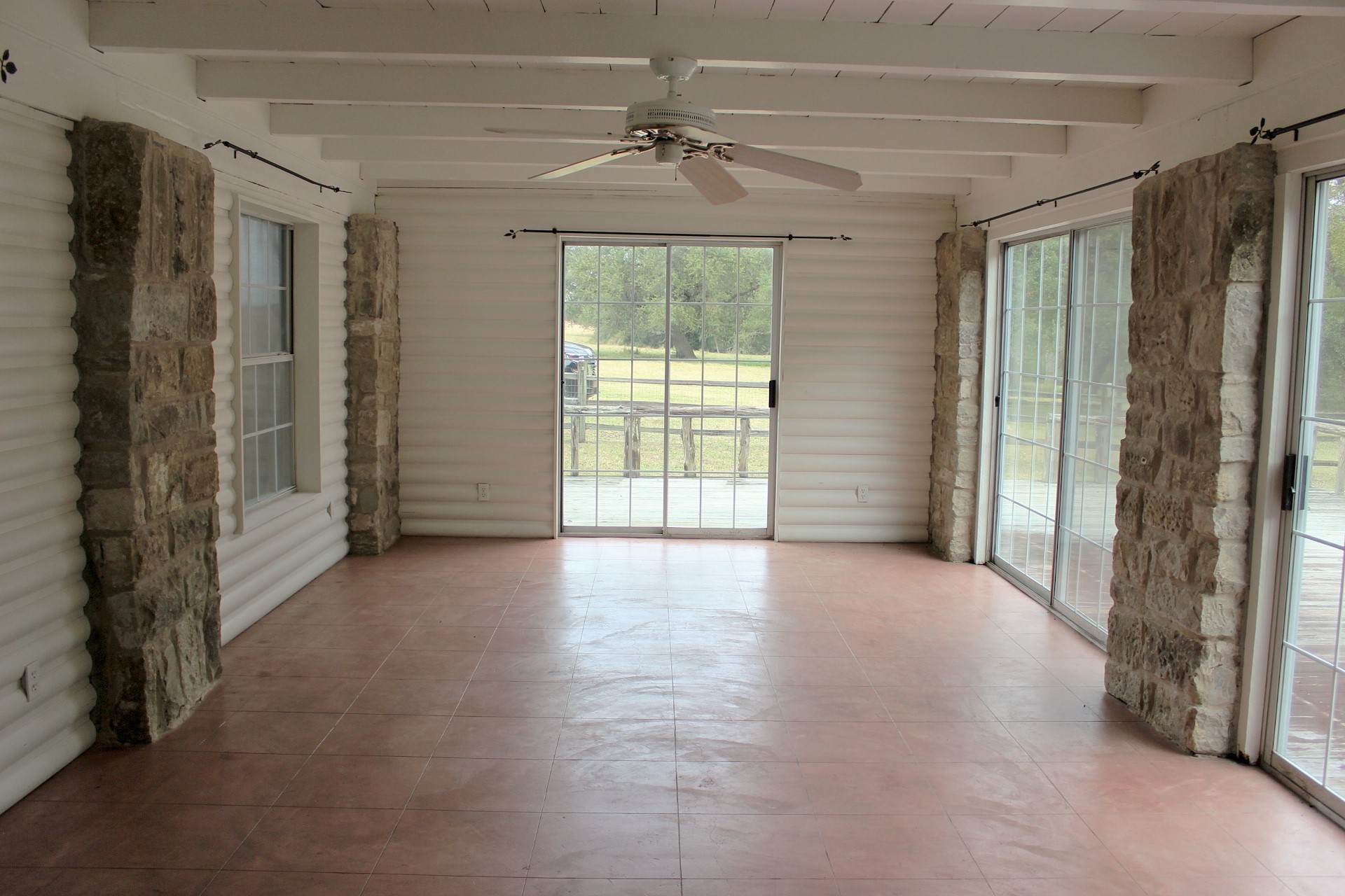 11850 McCrocklin Road Brenham, TX 77833 - Photo 10 of 12 Gallery Image 10