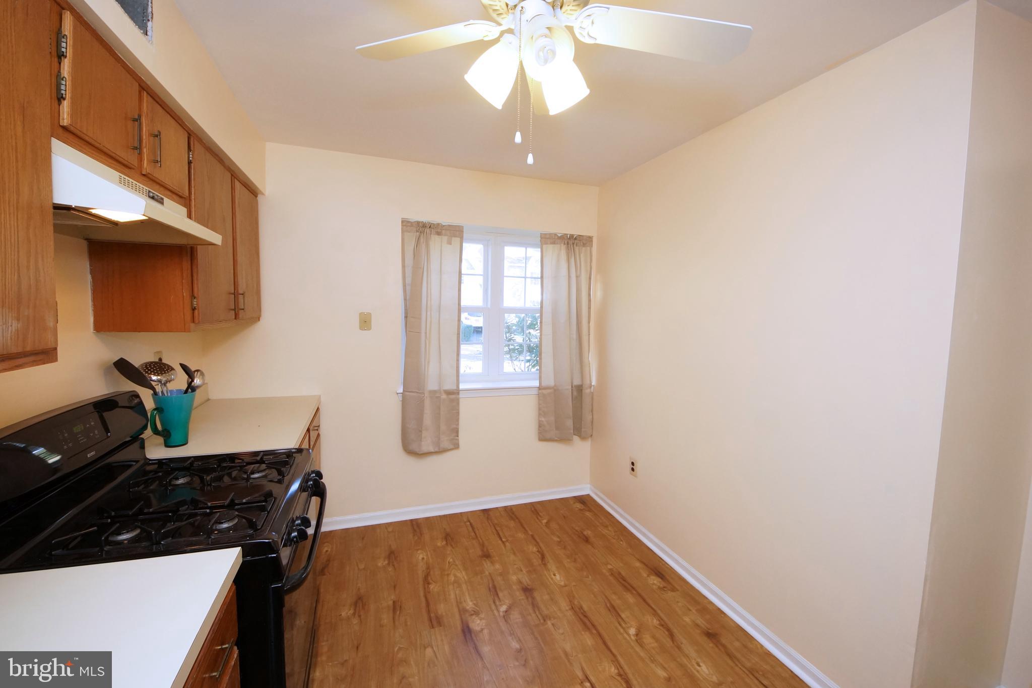 43 Geraldine Road East Windsor, NJ 08520 - Photo 11 of 28 Gallery Image 11