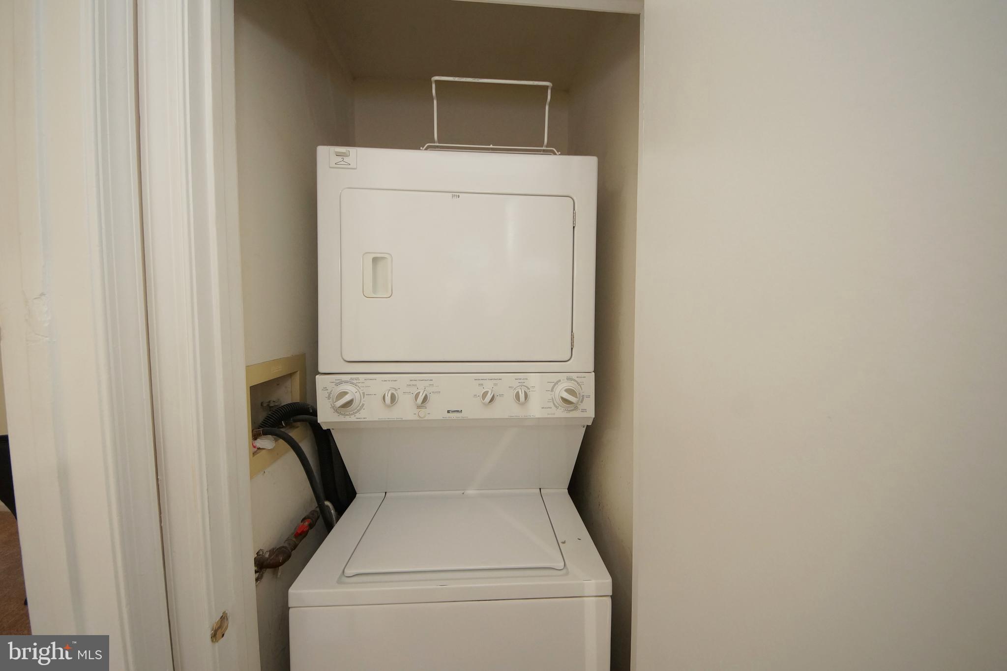 43 Geraldine Road East Windsor, NJ 08520 - Photo 24 of 28 Gallery Image 24