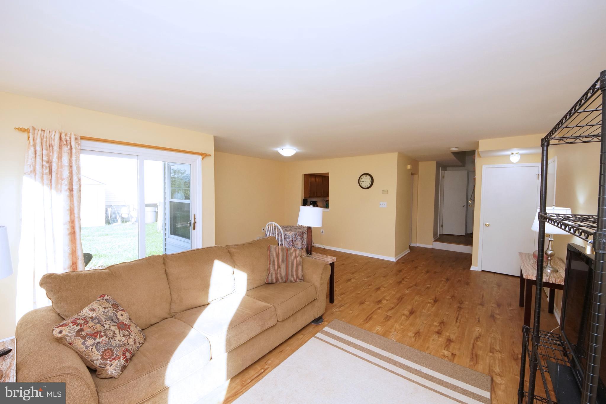 43 Geraldine Road East Windsor, NJ 08520 - Photo 5 of 28 Gallery Image 5