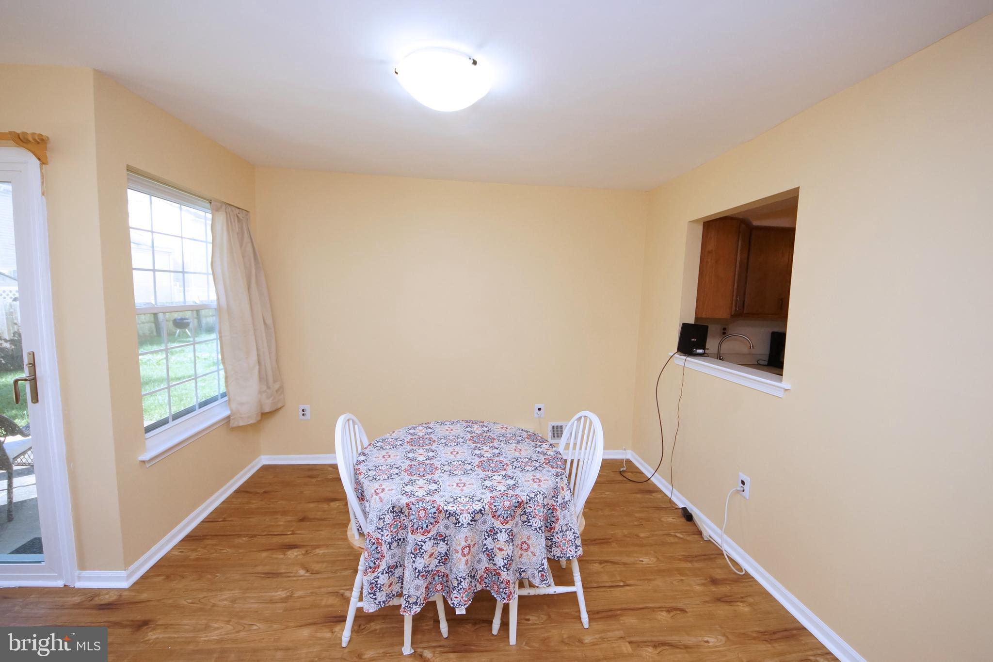 43 Geraldine Road East Windsor, NJ 08520 - Photo 6 of 28 Gallery Image 6