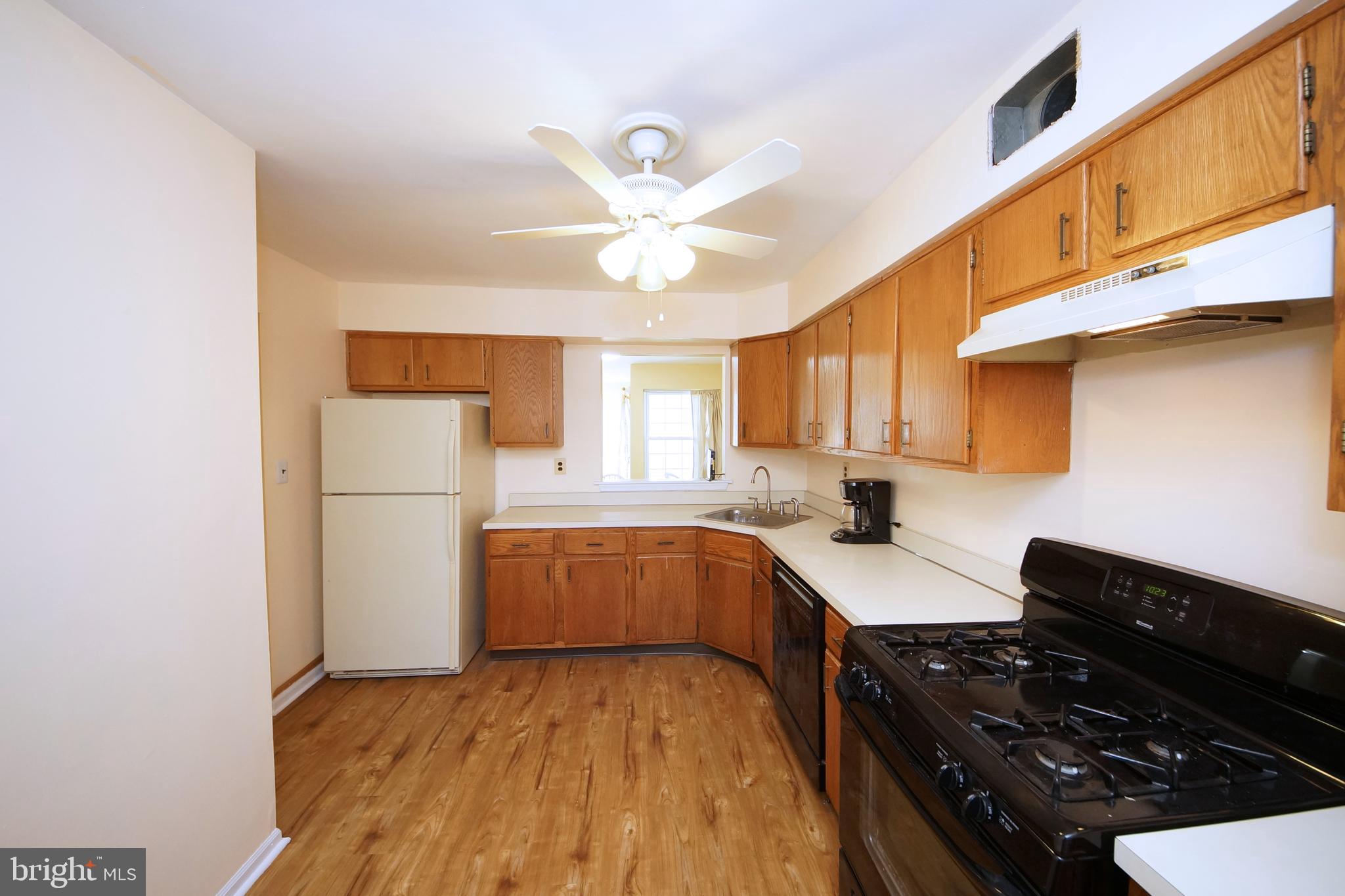 43 Geraldine Road East Windsor, NJ 08520 - Photo 10 of 28 Gallery Image 10