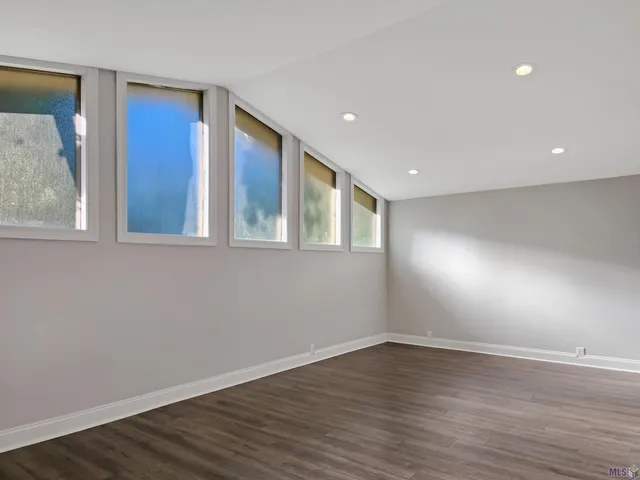 $2,100 | 468 College Hill Drive, Baton Rouge, LA 70808