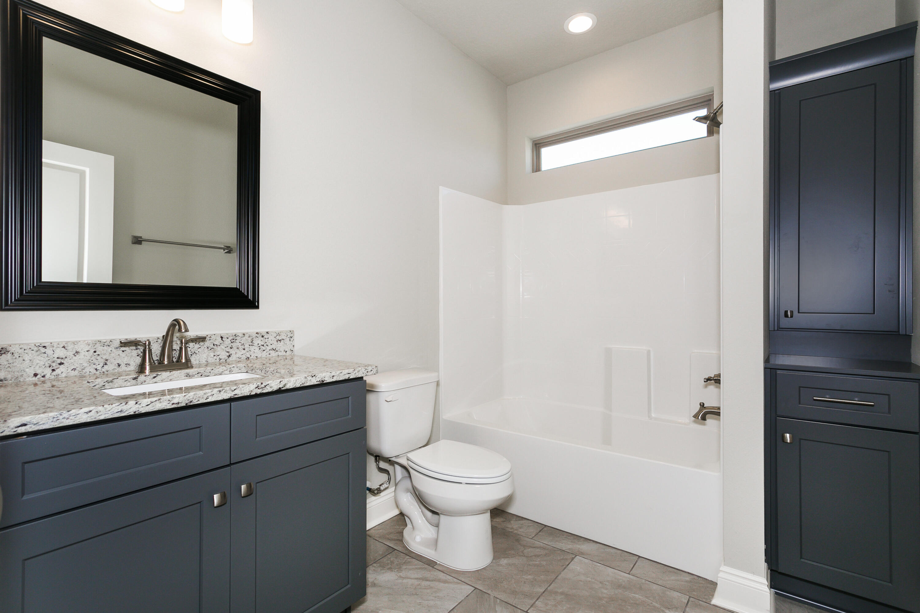 6707 Rocky Shores Road Milton, FL 32583 - Photo 36 of 44 Upstairs Bathroom