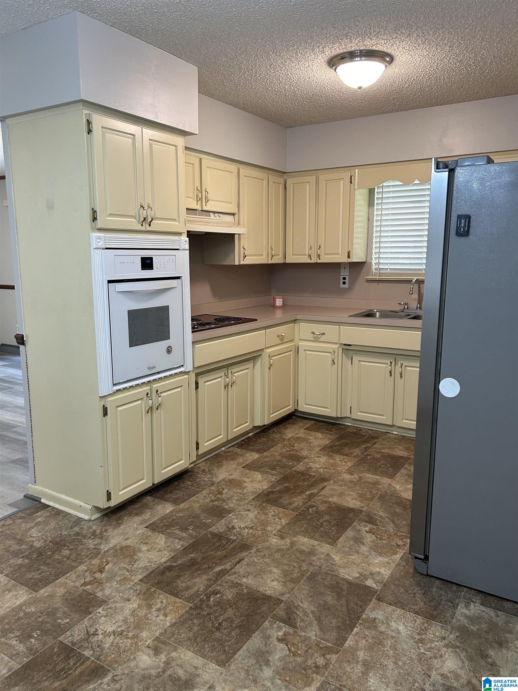 3634 Memory Lane Bessemer, AL 35023 - Photo 4 of 30