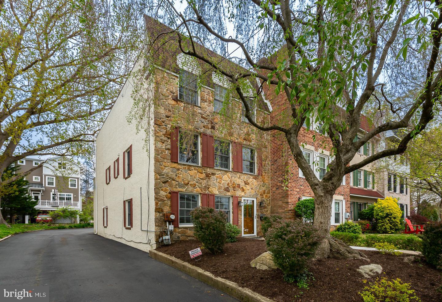 Welcome to 107 Haldeman St