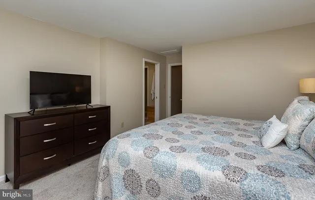 $3,900 | 107 Haldeman Street, Media, PA 19063