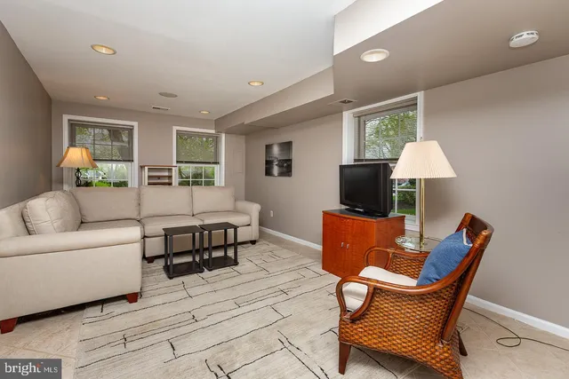 $3,900 | 107 Haldeman Street, Media, PA 19063