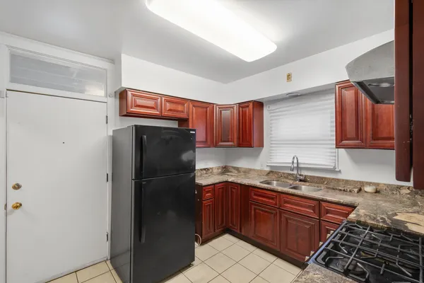 $1,600 | 8533 South Oglesby Avenue, Unit 2, Chicago, IL 60617