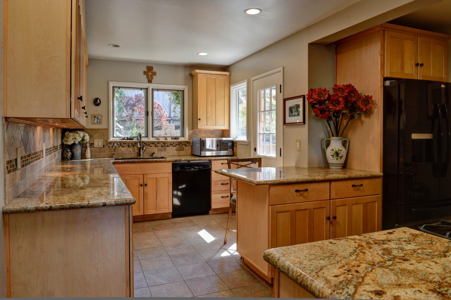 995 Paloma Road Del Rey Oaks, CA 93940 - Photo 5 of 13 Gallery Image 5