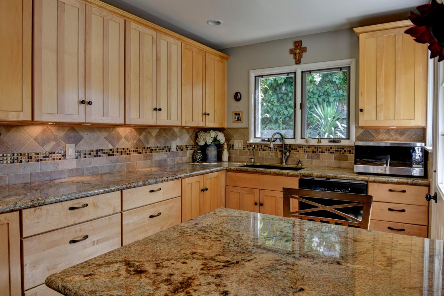 995 Paloma Road Del Rey Oaks, CA 93940 - Photo 6 of 13 Gallery Image 6