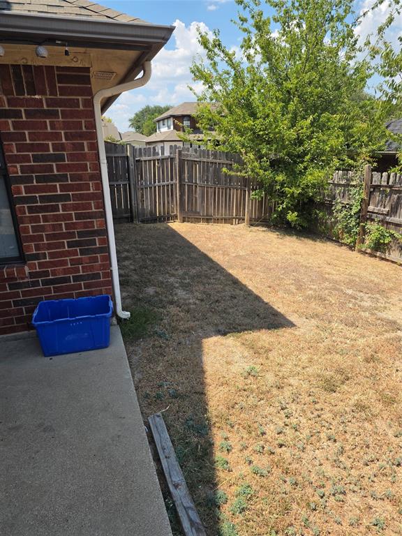 405 Raintree Circle DeSoto, TX 75115 - Photo 19 of 27 Gallery Image 19
